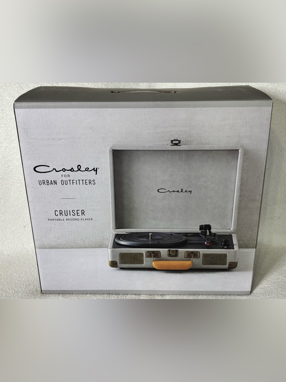 Crosley Cruiser Portable Suitcase Turntable in Light Gray with Tan Handle